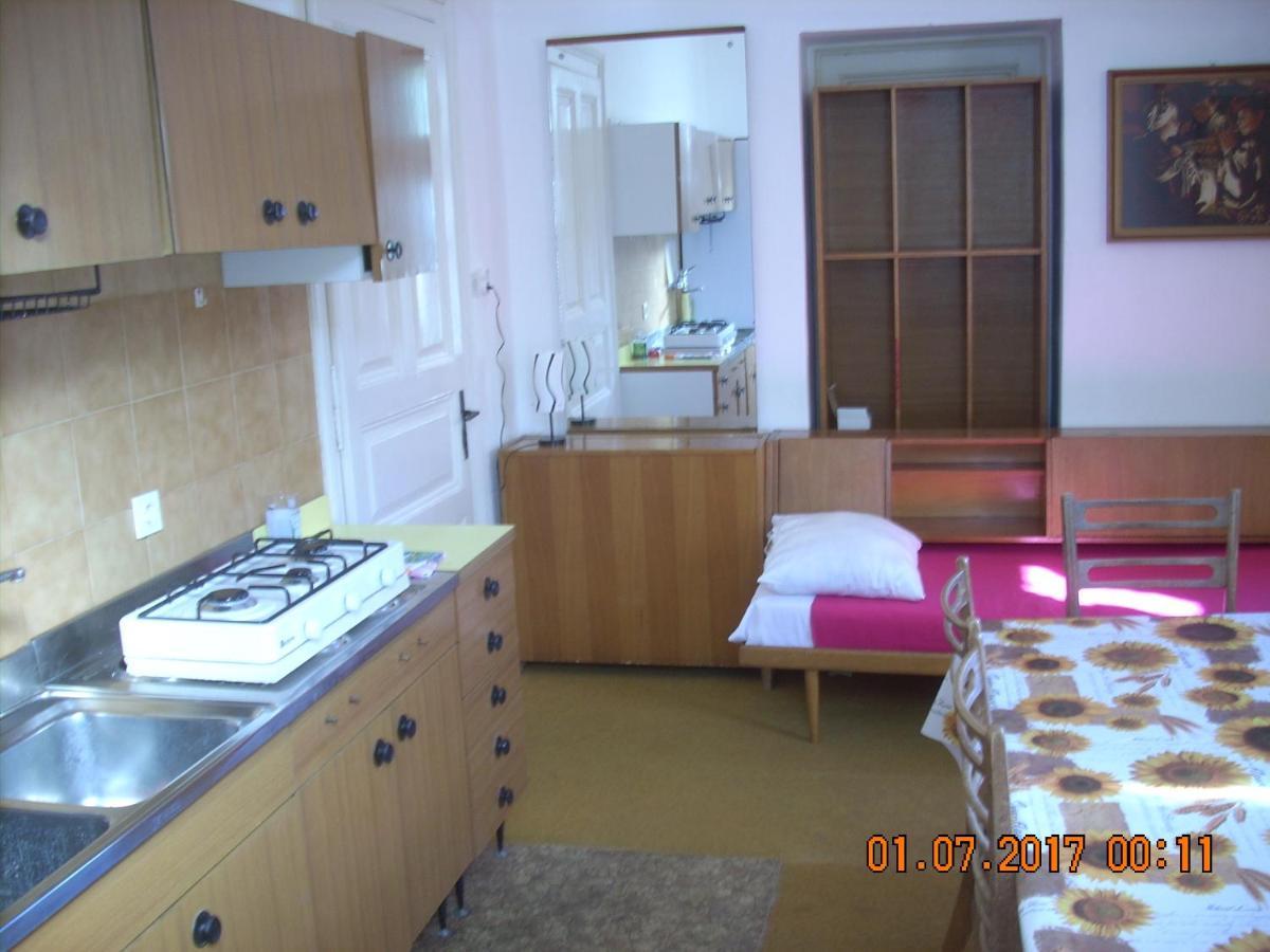 Apartment At Sea Ловран Экстерьер фото